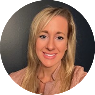 Headshot of Mimi Hoyer